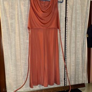 Chic Sleeveless Rust Midi Dress